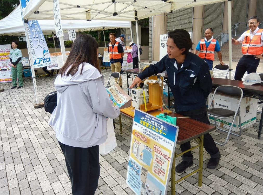 20啓発ブース（文化会館⑤）